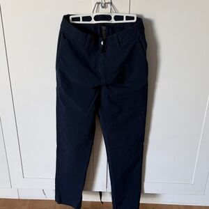 Lululemon Athletica Men's Dark Blue Chinos 39” length 14” waist